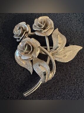 Vintage Coro Silver Tone Rose Bouquet Brooch